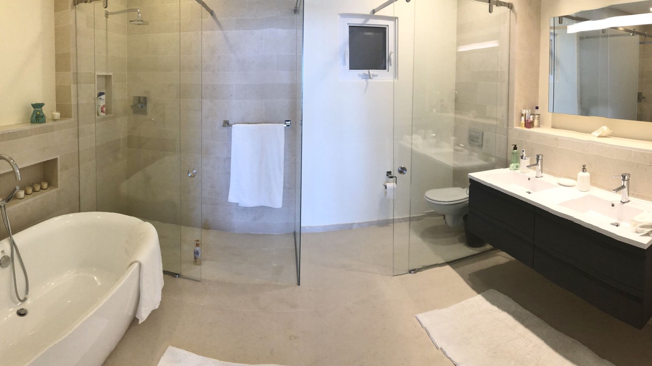 Photo of Bathroom in Oranjestad-West