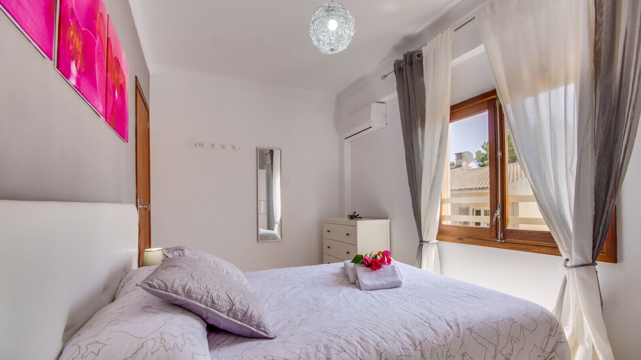 Photo of Bedroom in Alcanada