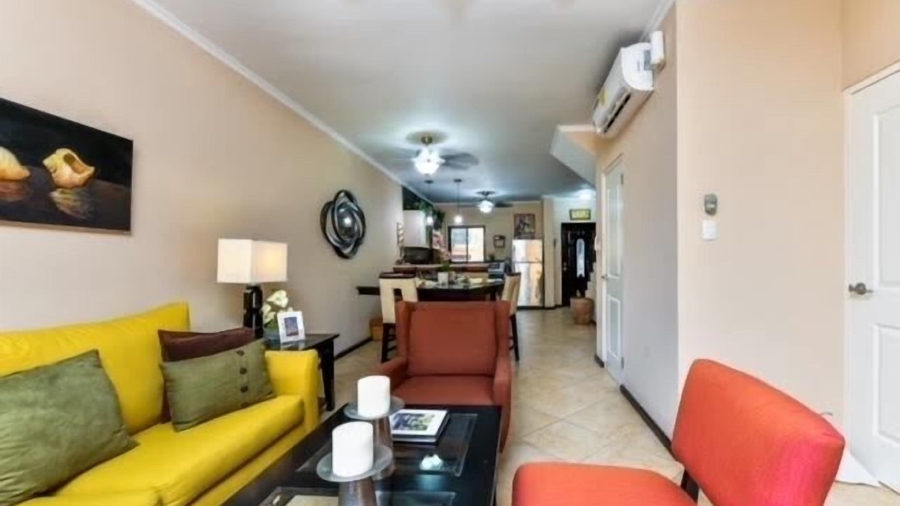 Photo of Livingroom in Esmeralda