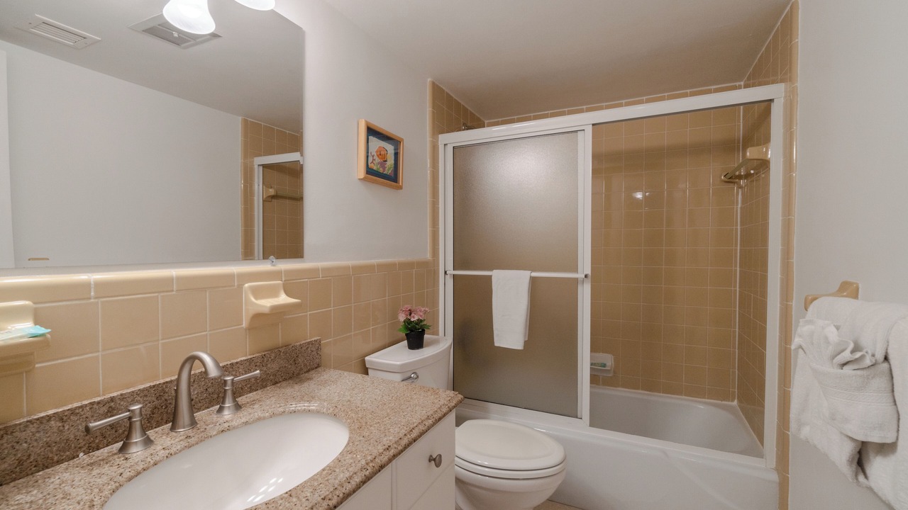 Photo of Bathroom in Key Colony Beach