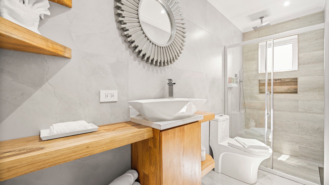 Photo of Bathroom in Ponton