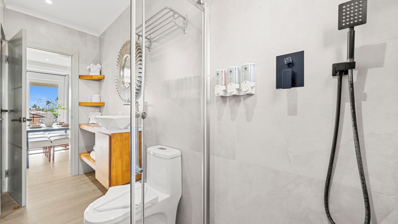 Photo of Bathroom in Ponton