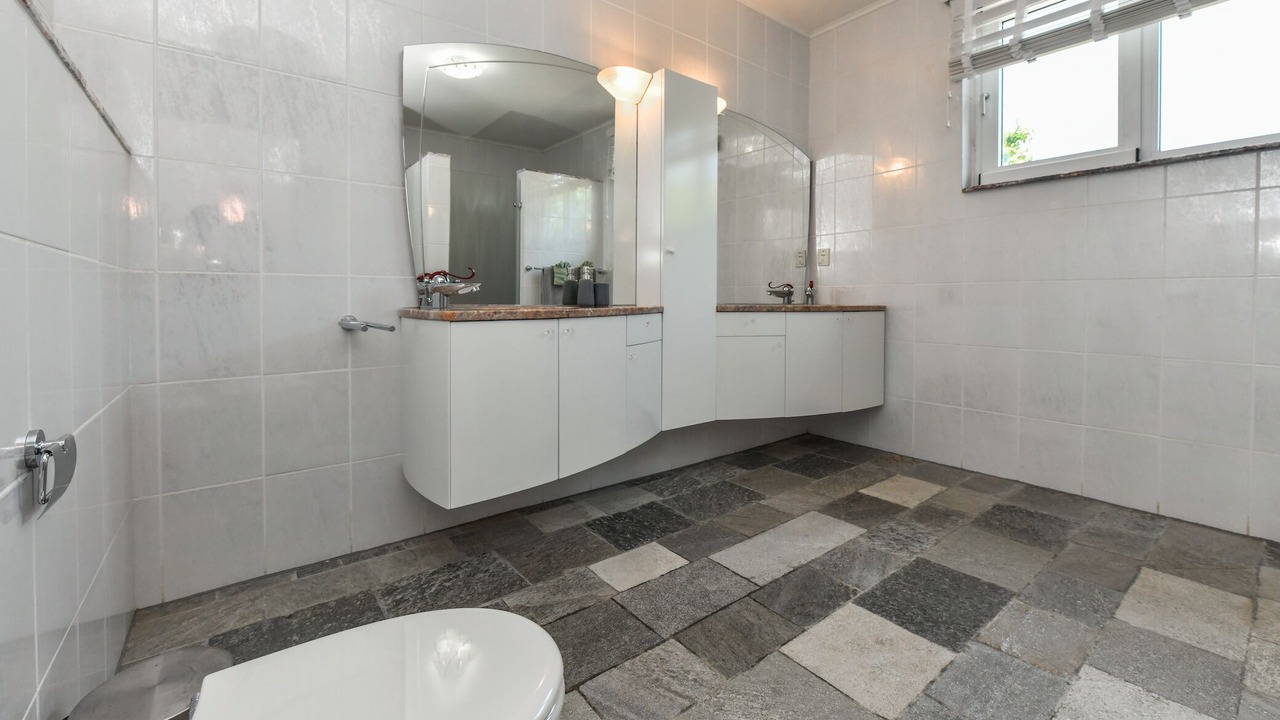 Photo of Bathroom in Malmok