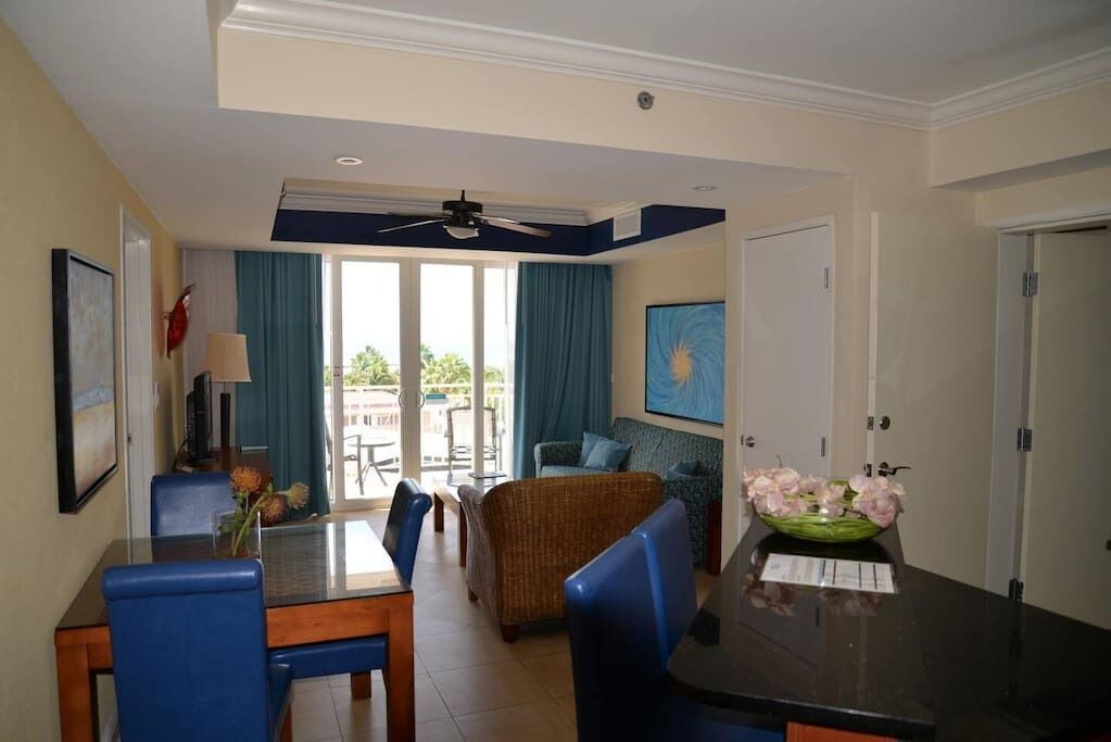 Photo of Livingroom in Palm Beach