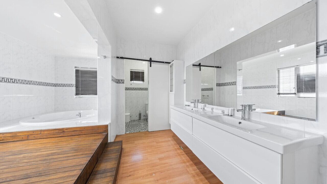 Photo of Bathroom in Malmok