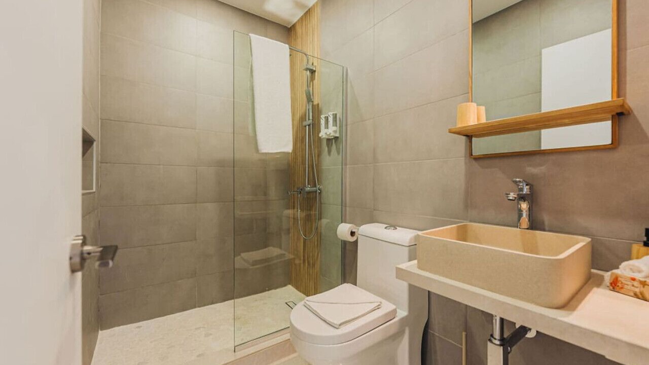 Photo of Bathroom in Esmeralda