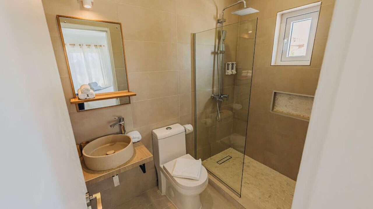 Photo of Bathroom in Esmeralda