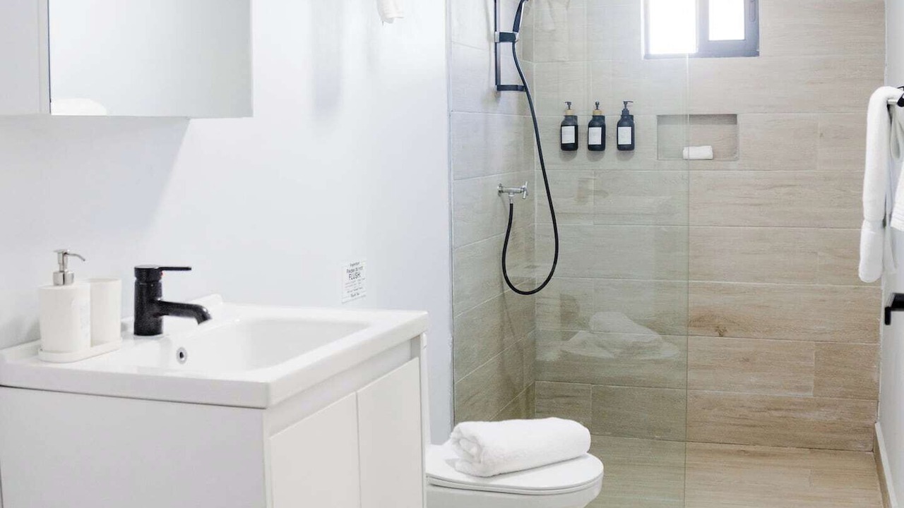 Photo of Bathroom in Oranjestad