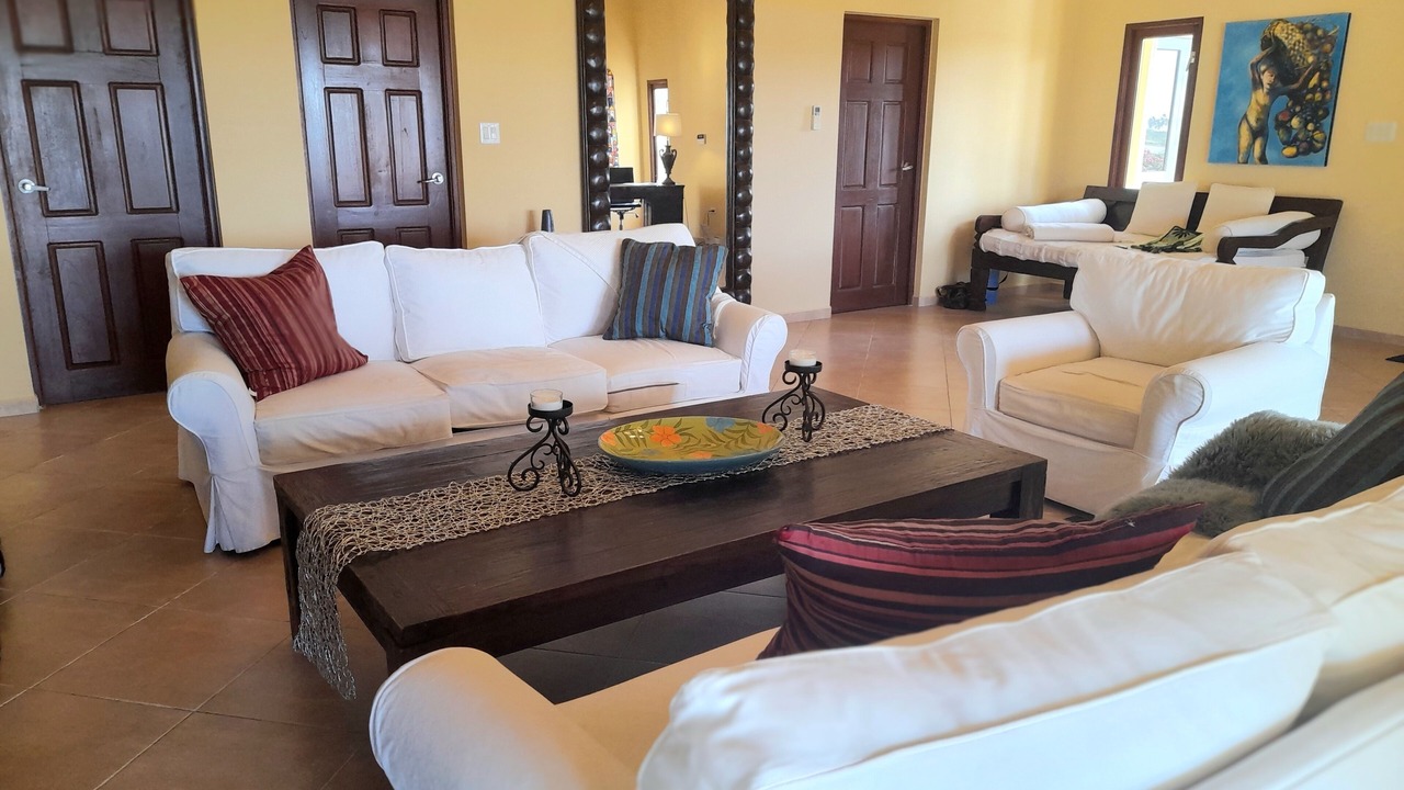 Photo of Livingroom in Esmeralda