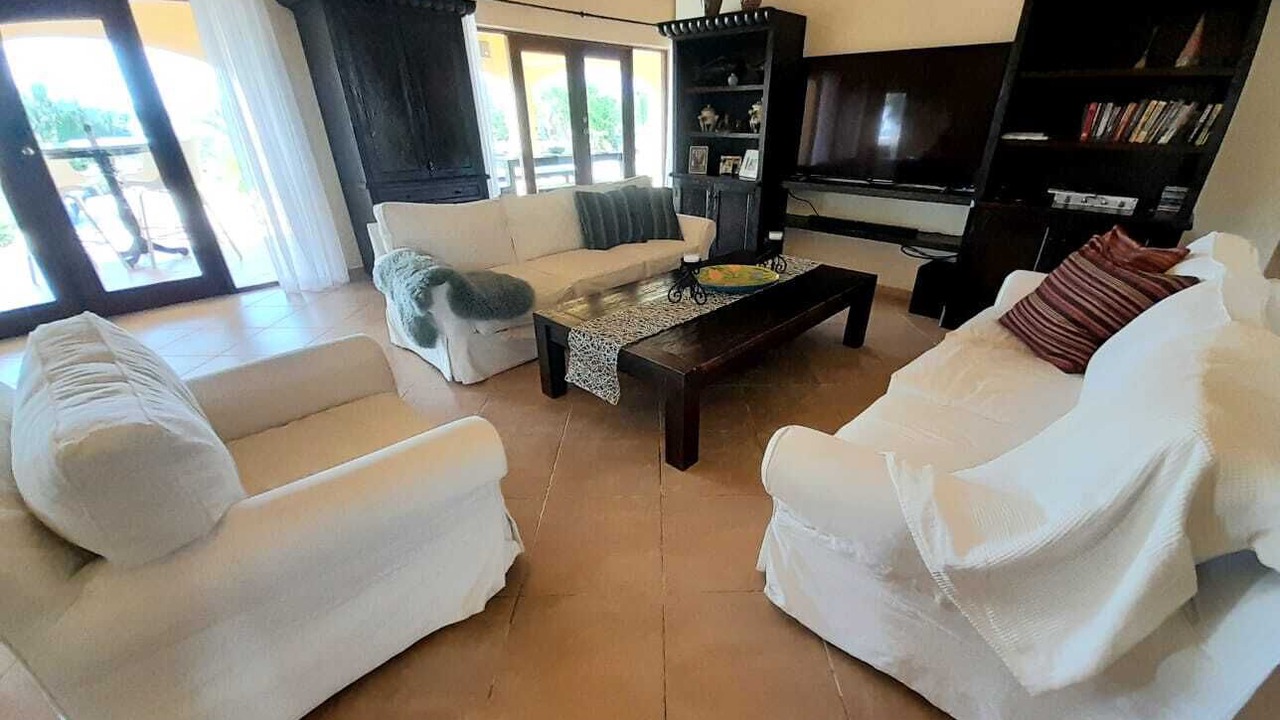 Photo of Livingroom in Esmeralda