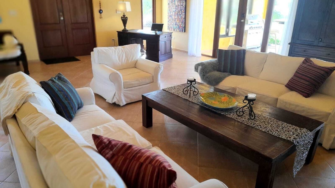 Photo of Livingroom in Esmeralda