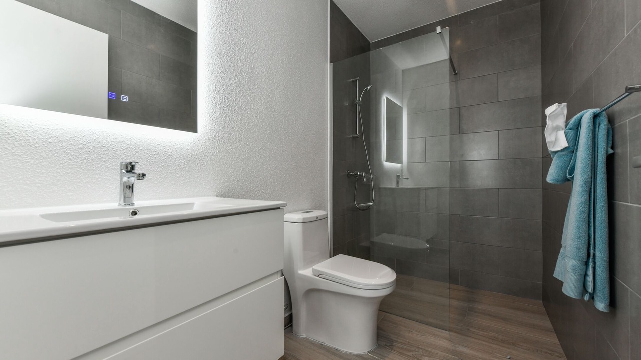 Photo of Bathroom in Ponton