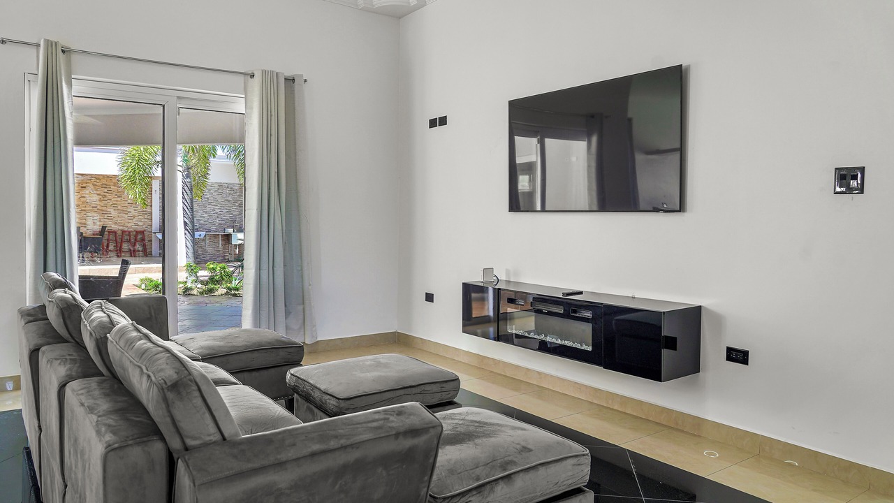 Photo of Livingroom in Opal