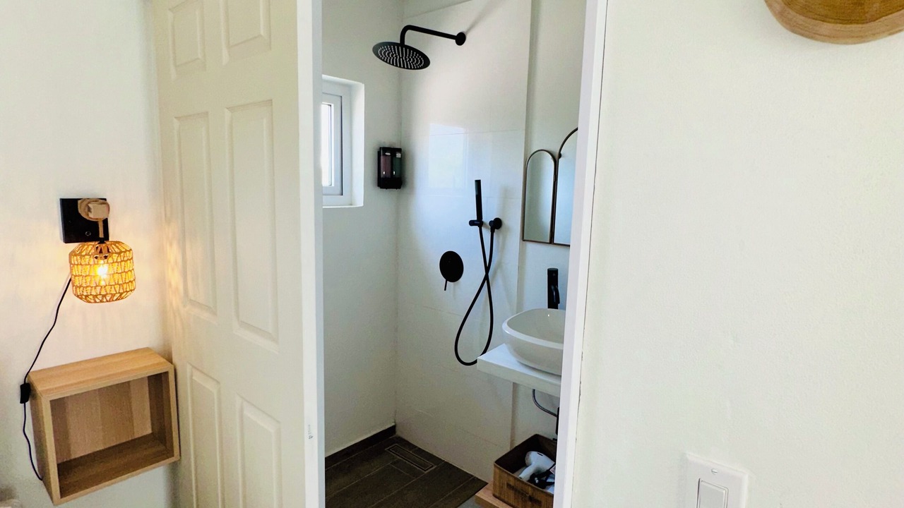 Photo of Bathroom in Oranjestad