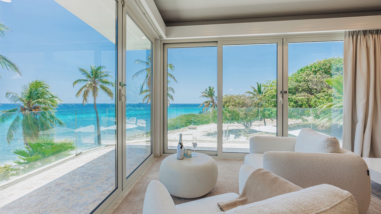 Photo of Livingroom in Palm Beach