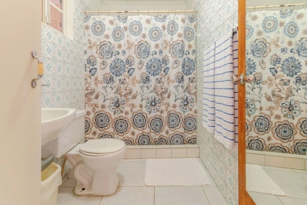 Photo of Bathroom in San Nicolas Zuid