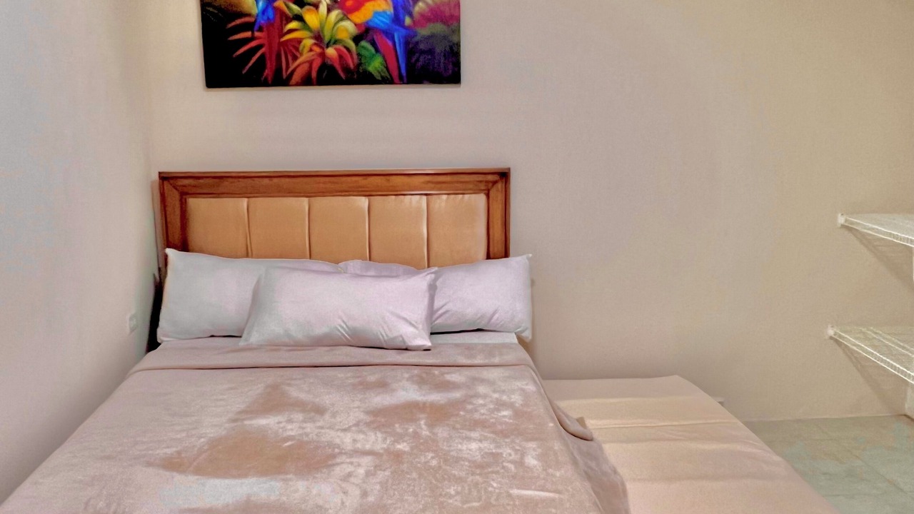 Photo of Bedroom in Lagoville