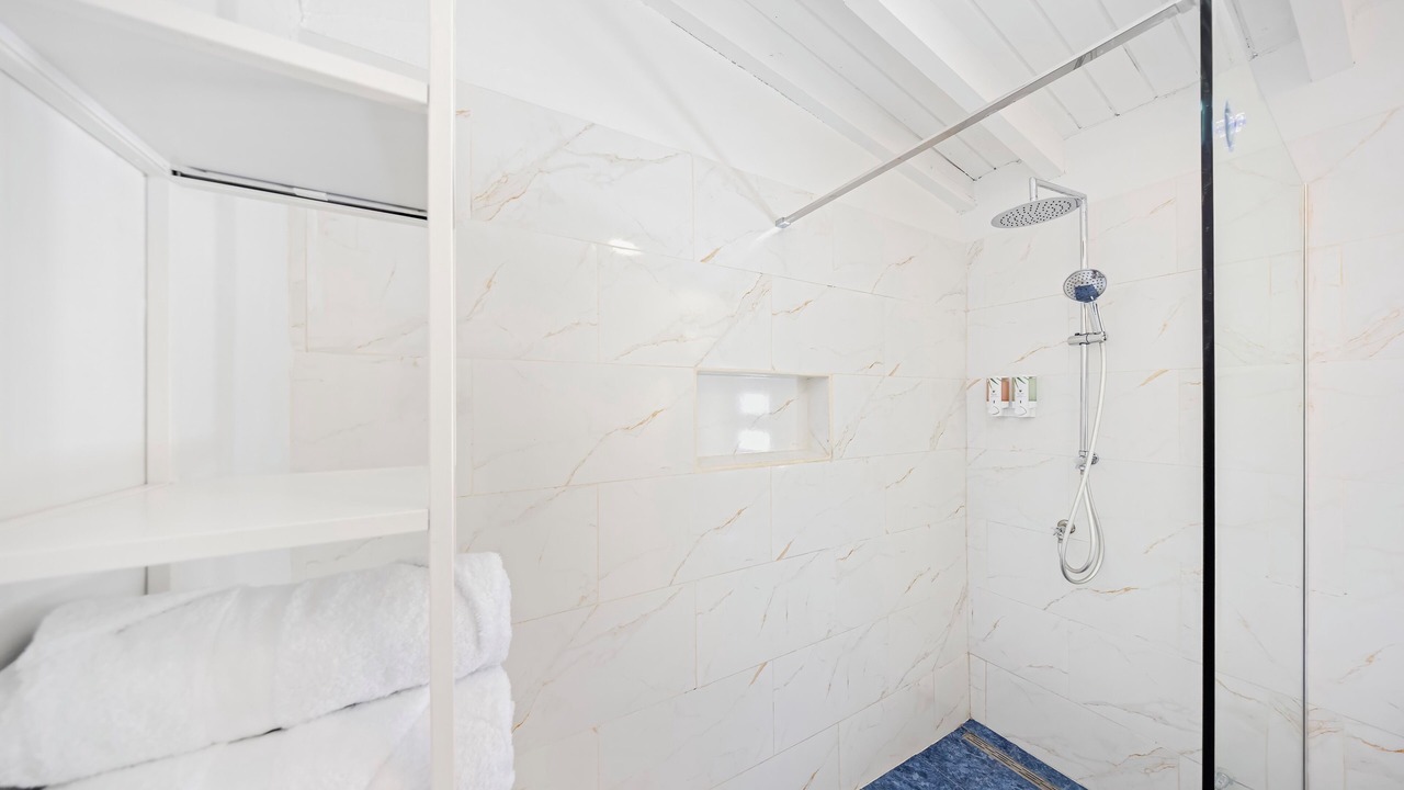 Photo of Bathroom in Tanki Leendert