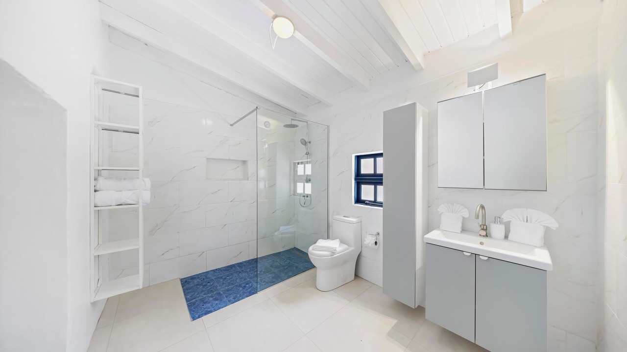 Photo of Bathroom in Tanki Leendert
