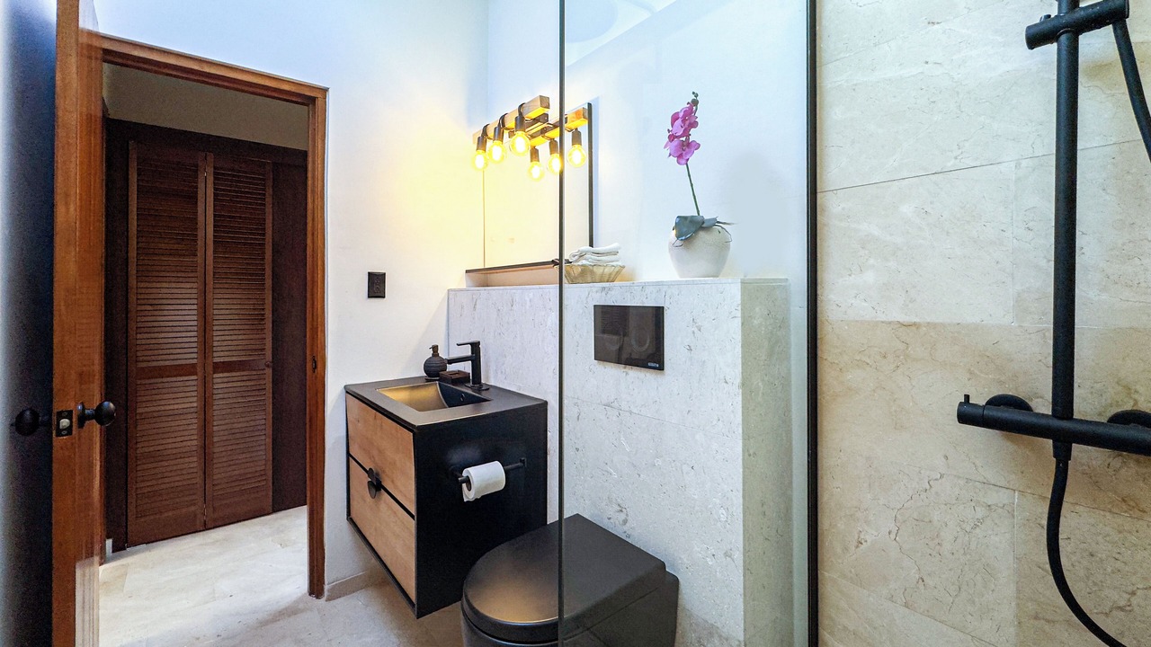 Photo of Bathroom in Noord