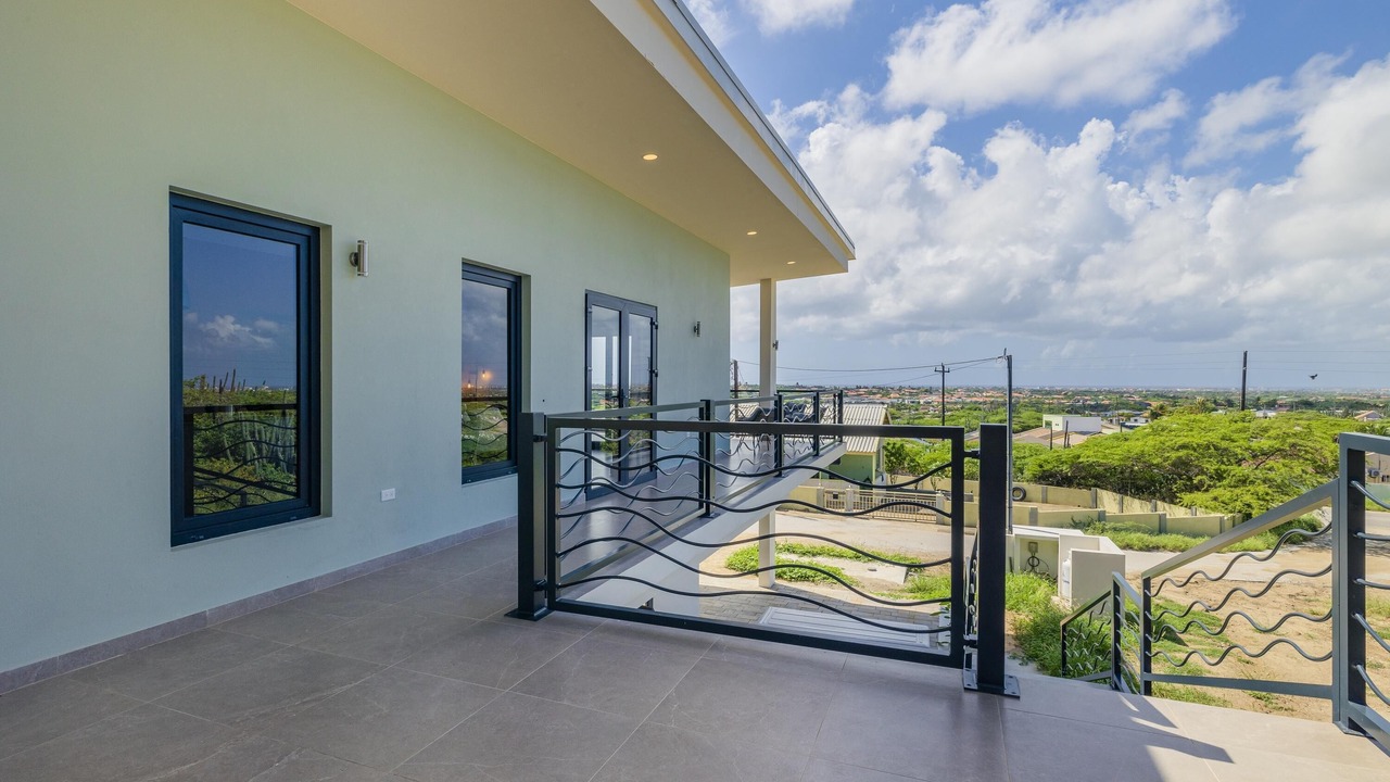 Photo of Patio Balcony in Jaburibari