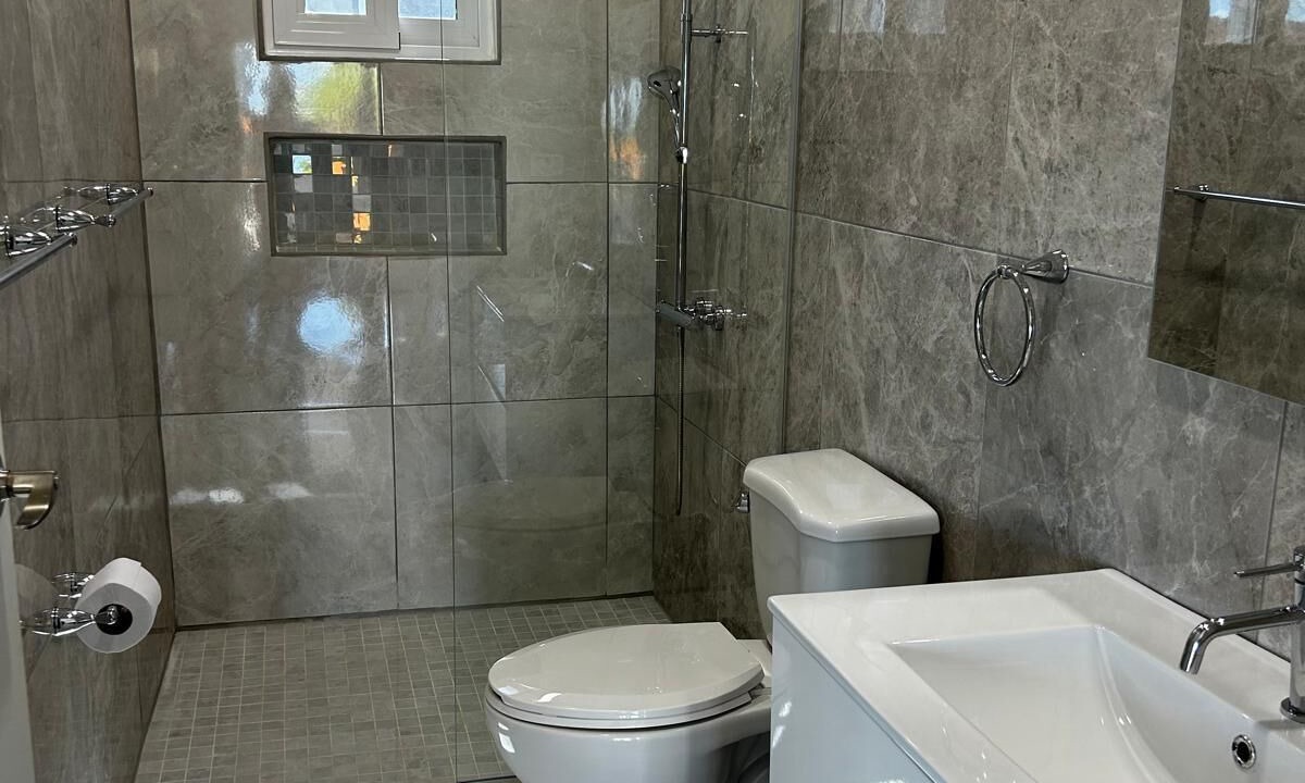 Photo of Bathroom in Oranjestad