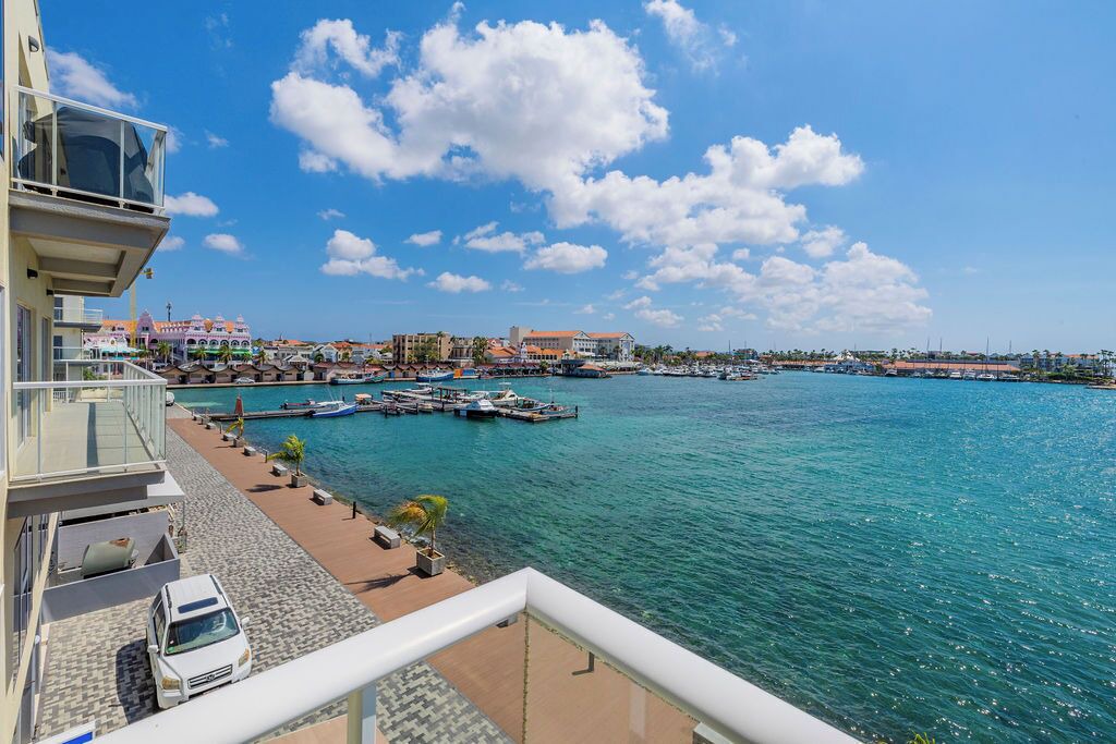 Photo of Others in Oranjestad