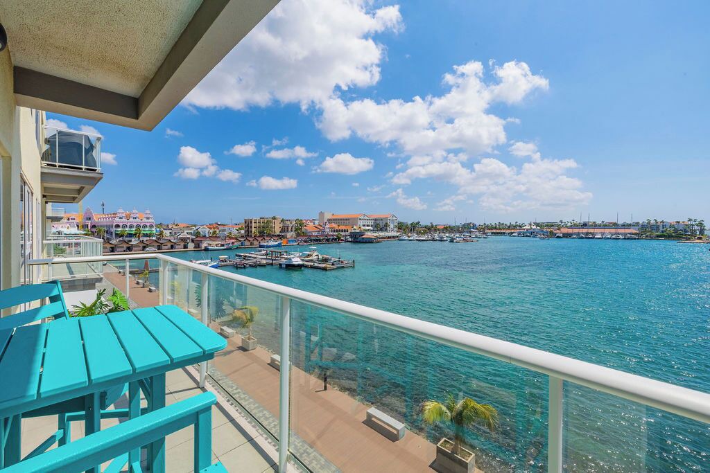 Photo of Others in Oranjestad