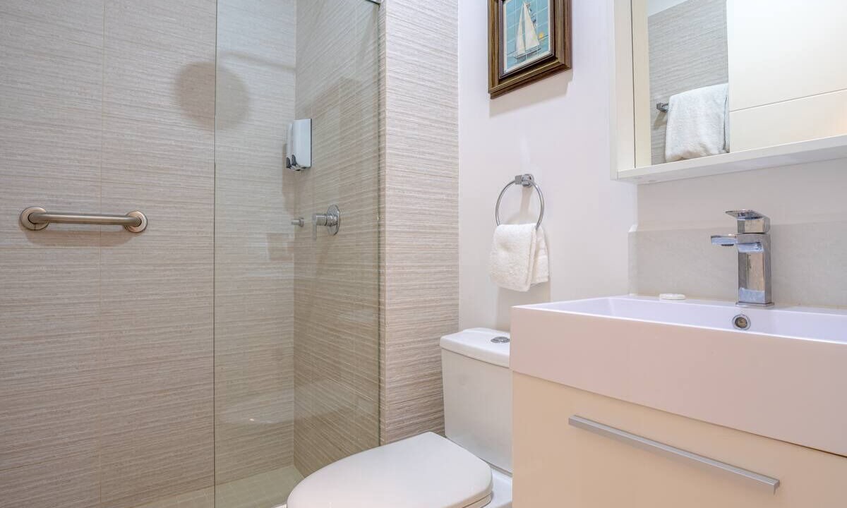 Photo of Bathroom in Jaburibari