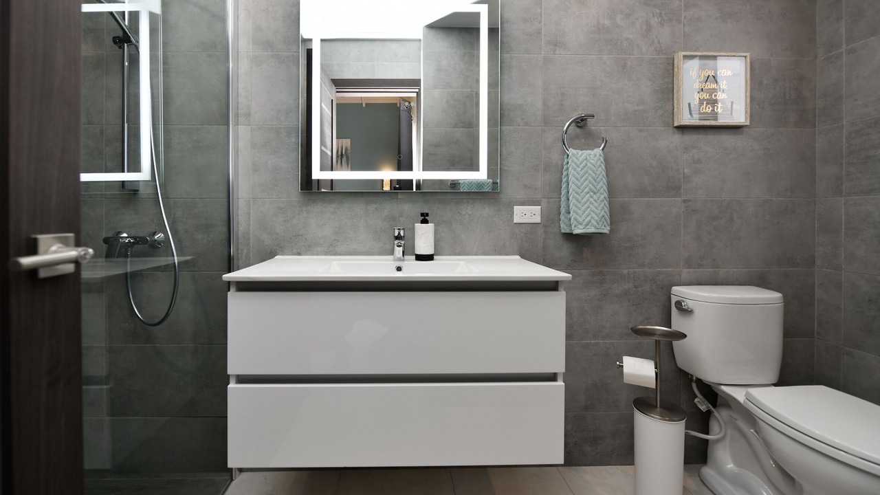Photo of Bathroom in Esmeralda