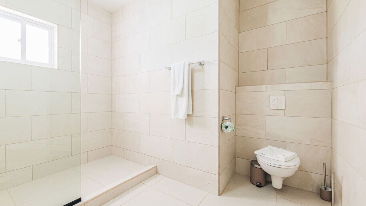 Photo of Bathroom in Oranjestad