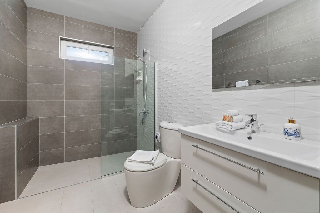 Photo of Bathroom in Oranjestad