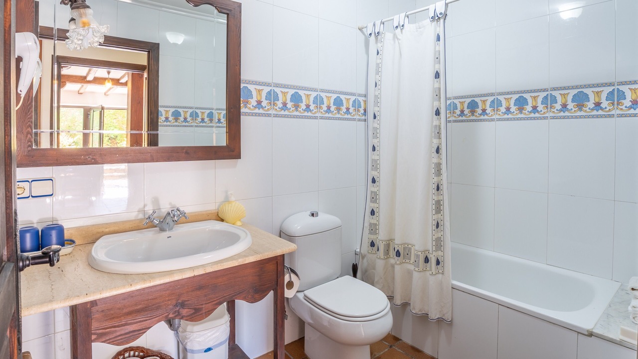 Photo of Bathroom in Villamayor