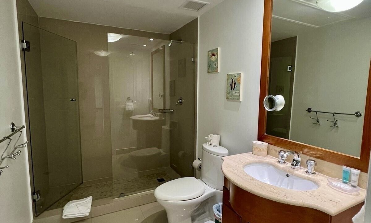 Photo of Bathroom in Eagle Beach