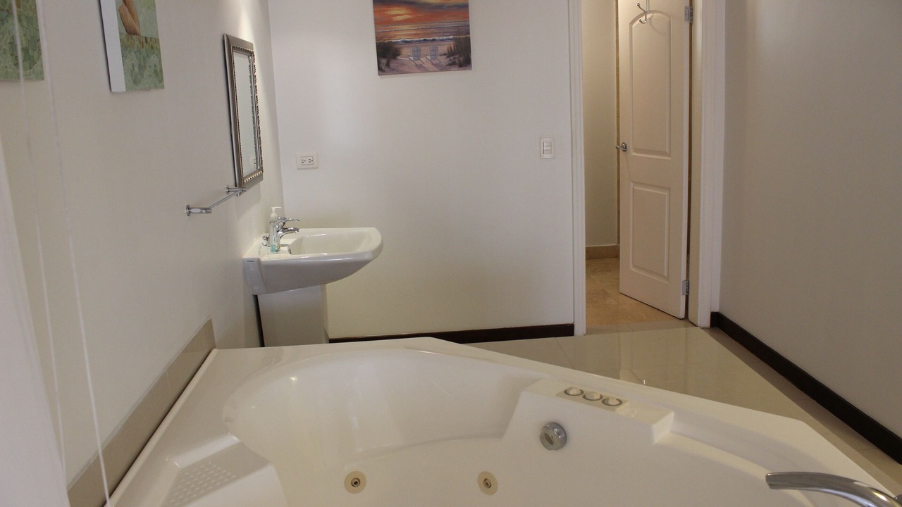 Photo of Bathroom in Eagle Beach