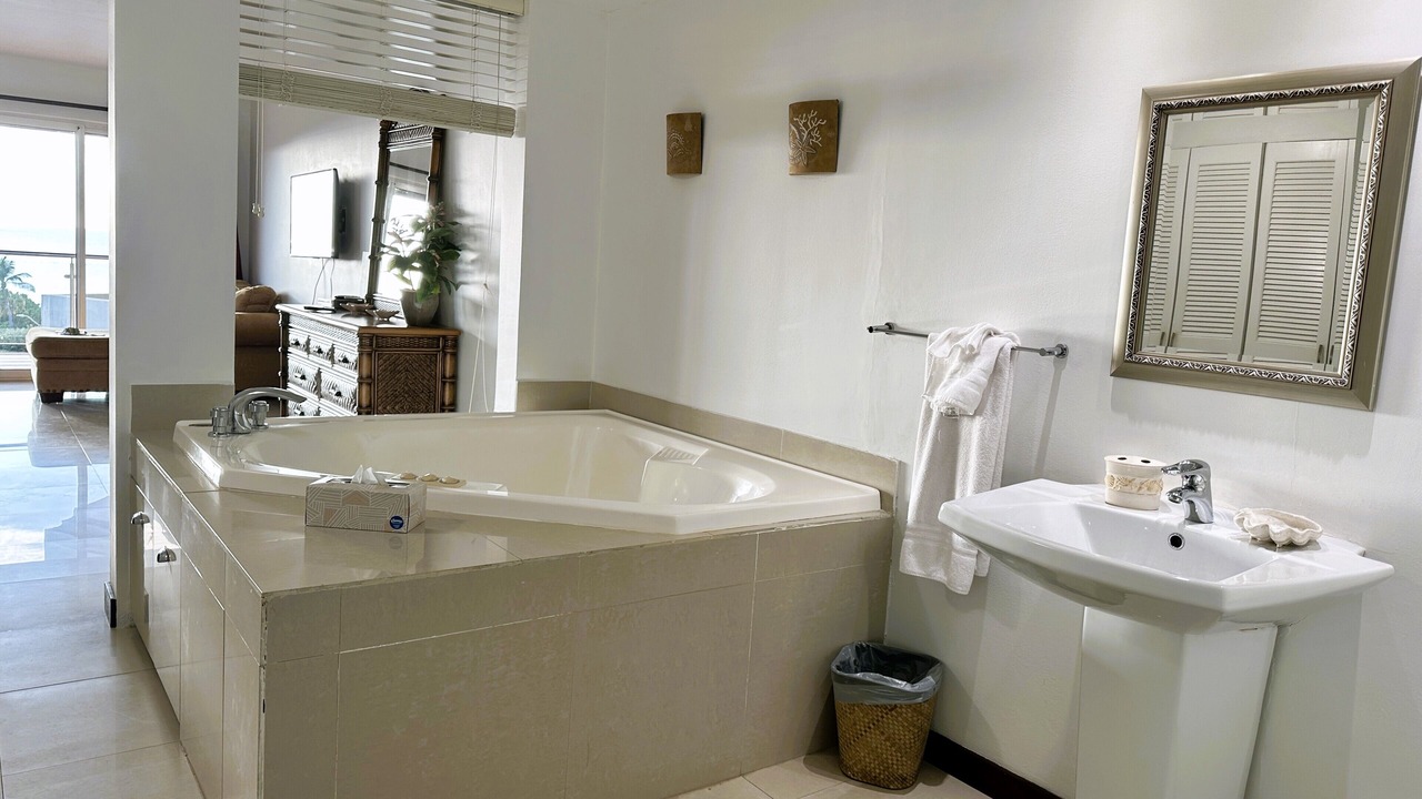 Photo of Bathroom in Eagle Beach