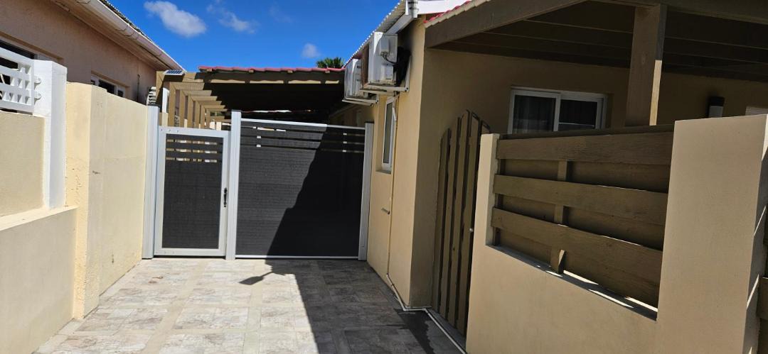 Photo of Others in Oranjestad-West