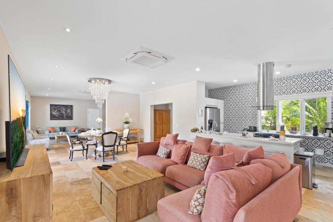 Photo of Livingroom in Opal