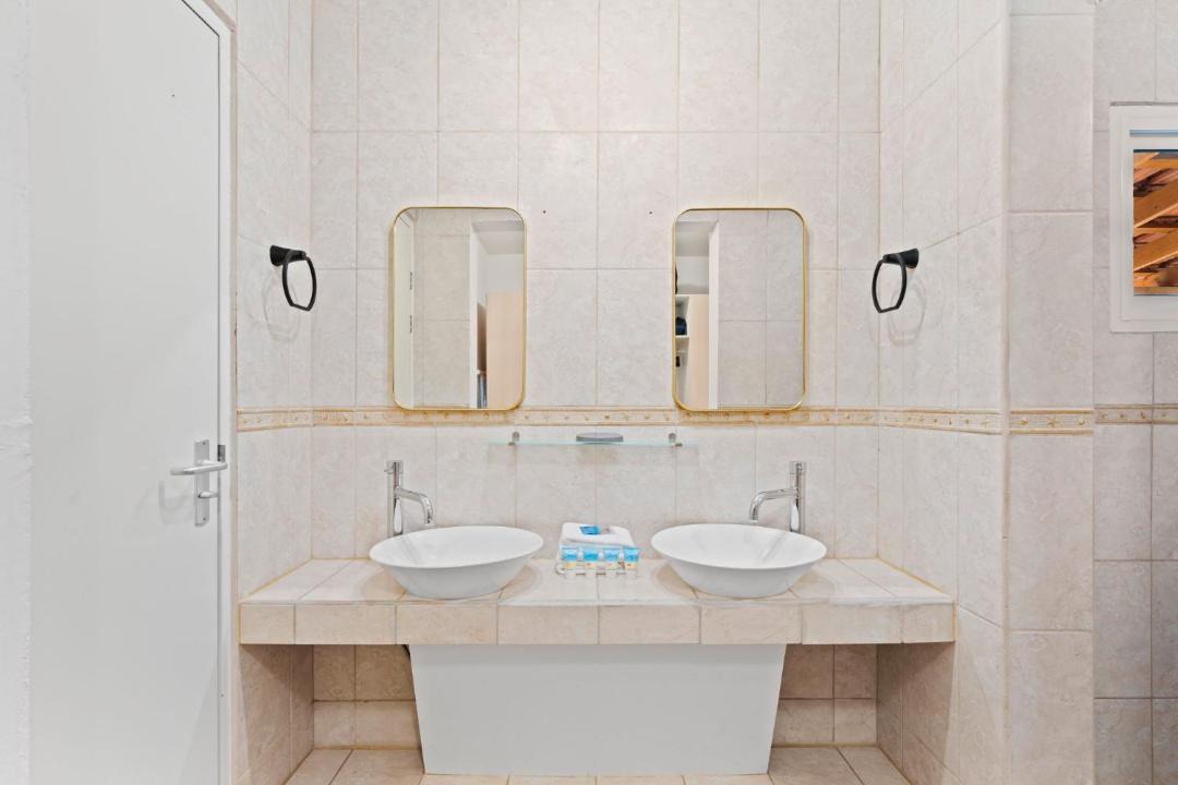 Photo of Bathroom in Washington