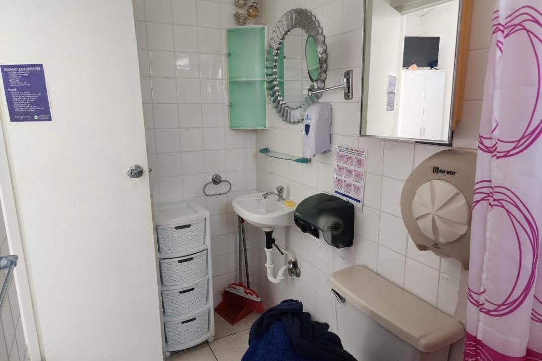 Photo of Bathroom in Ponton