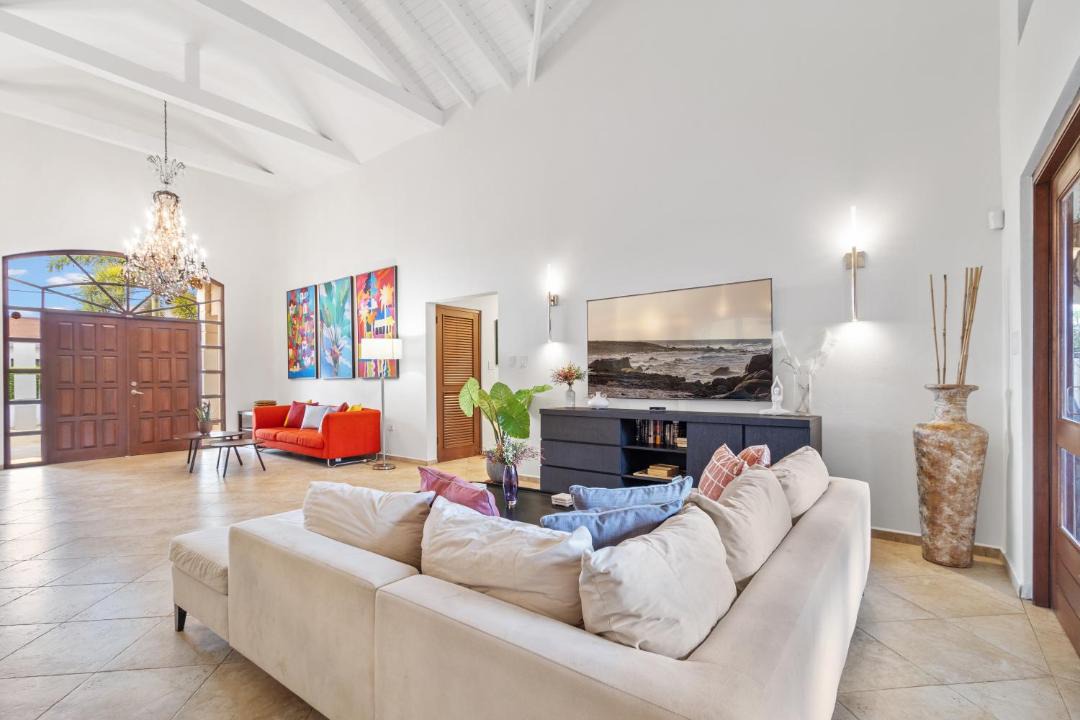 Photo of Livingroom in Esmeralda