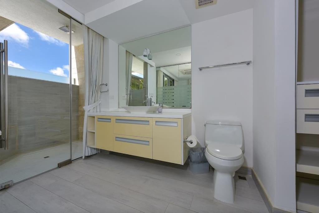 Photo of Bathroom in Savaneta