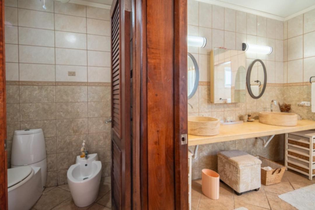 Photo of Bathroom in Malmok