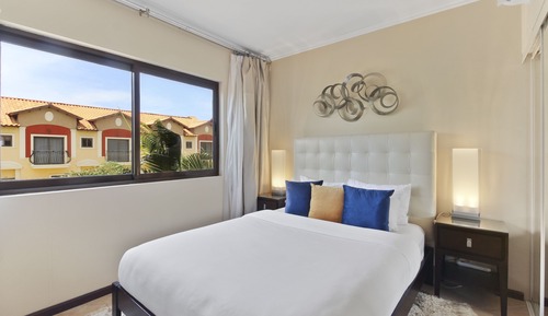 Luxury Condo, 3 Bedrooms, Balcony, Resort View