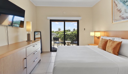 Luxury Condo, 2 Bedrooms, Balcony, Resort View