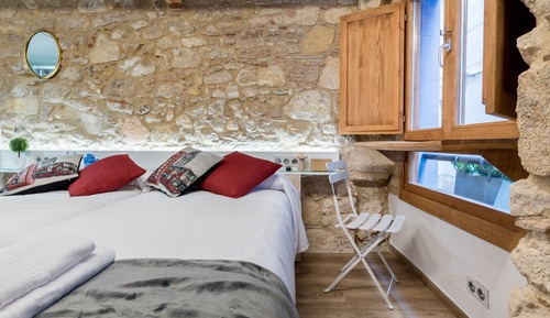 Twin Room, City View (5)