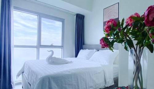 Two-Bedroom Deluxe Apartment with Ocean View