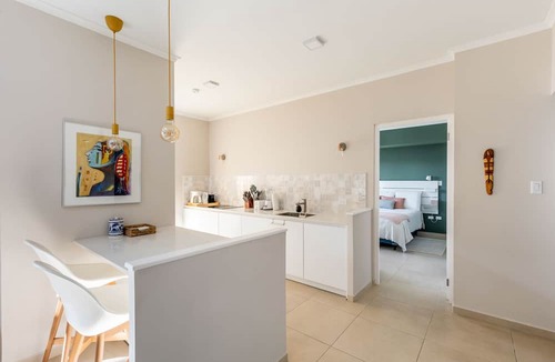 Gold Coast Condo | Create your own unforgettable happy memories in our Happy island paradise.