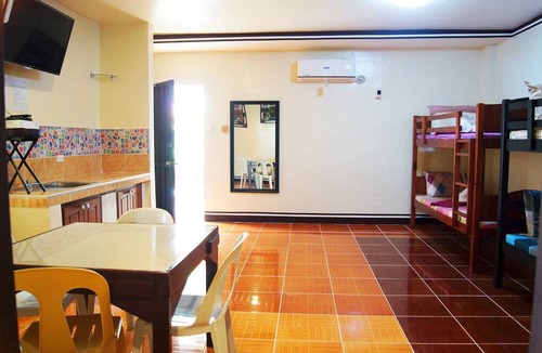 Tagbilaran House | B&J Guesthouse and Functions Inc