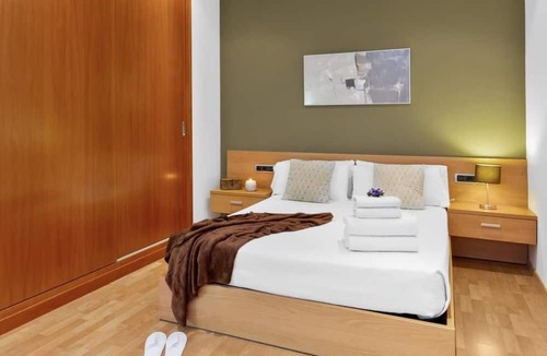 El Raval Apartment | Two bedroom and two bathroom apartment. Best option to stay in Barcelona!